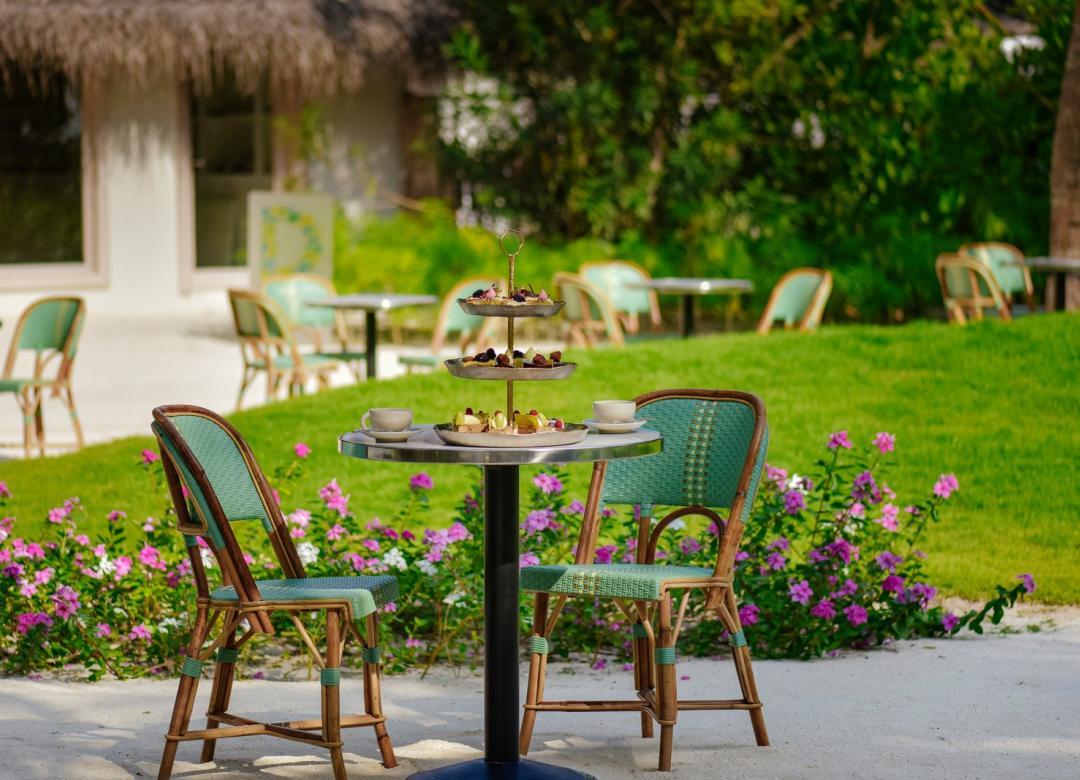 肯尼呼拉岛|卡努呼拉 Kanuhura Maldives,dining时间( 10:00到18:00 )美食攻略 Deli Restaurant--Deli 餐厅 ，方便大家选岛（海岸线假期一级代理提供），海岛马尔代夫maldives